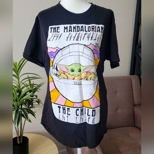 Star Wars The Mandalorian Baby Yoda Women's T-shirt size M